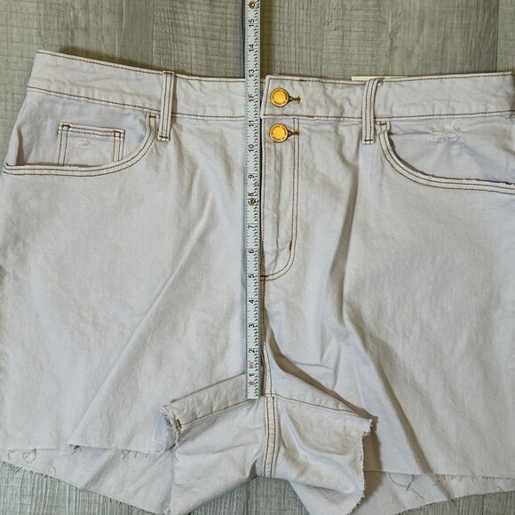 NWT Universal Thread High-Rise Vintage Midi Jean Shorts Cut Off Raw Hem Size 18W - Picture 14 of 16